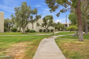 4201 E Camelback Rd, Phoenix, AZ 85018 - Photo 22