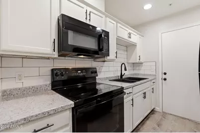 840 E Turney Avenue #Apt 2, Phoenix, AZ 85014 - Photo 8
