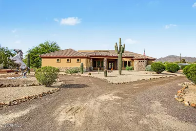 3322 W Irvine Road, Phoenix, AZ 85086 - Photo 2