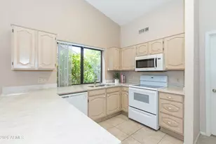 9845 W Escuda Dr, Peoria, AZ 85382 - Photo 8