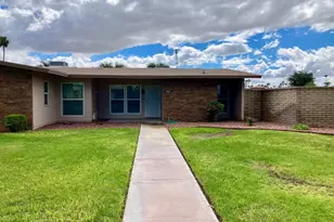 9949 W Ocotillo Dr, Sun City, AZ 85373 - Photo 2