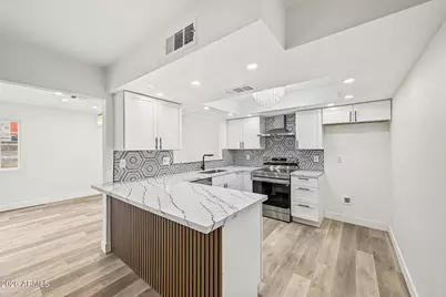 8925 W Meadowbrook Avenue, Phoenix, AZ 85037 - Photo 12