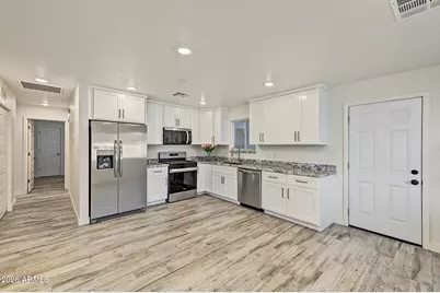 11464 N 24th Drive, Phoenix, AZ 85029 - Photo 4