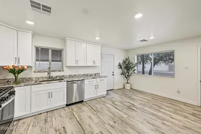 11464 N 24th Drive, Phoenix, AZ 85029 - Photo 6