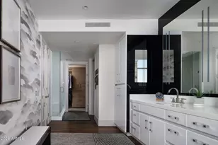 2402 E Esplanade Ln, Phoenix, AZ 85016 - Photo 14