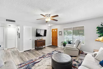 10918 W Caron Drive, Sun City, AZ 85351 - Photo 4