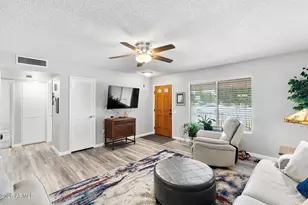10918 W Caron Dr, Sun City, AZ 85351 - Photo 4