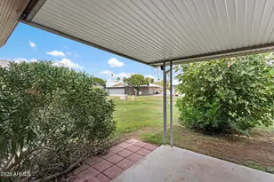 10918 W Caron Dr, Sun City, AZ 85351 - Photo 16