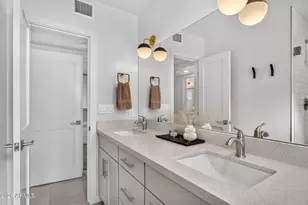 2734 E Highland Ave, Phoenix, AZ 85016 - Photo 22