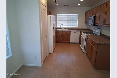 12727 W Milton Drive, Peoria, AZ 85383 - Photo 2