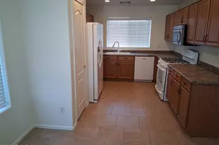 12727 W Milton Dr, Peoria, AZ 85383 - Photo 2