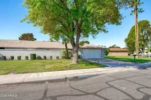 18414 N 99th Dr, Sun City, AZ 85373 - Photo 4