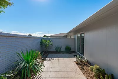 18414 N 99th Drive, Sun City, AZ 85373 - Photo 8