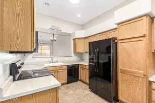 18650 N 91st Ave, Peoria, AZ 85382 - Photo 14