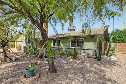 2642 W Juanita Circle, Mesa, AZ 85202 - Photo 2