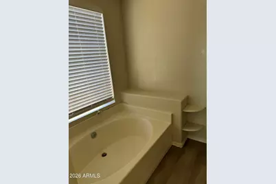 8936 W Tuckey Lane, Glendale, AZ 85305 - Photo 10