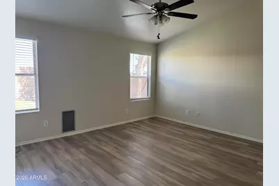 8936 W Tuckey Lane, Glendale, AZ 85305 - Photo 6