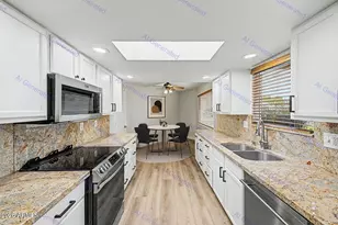 10189 W Pineaire Dr, Sun City, AZ 85351 - Photo 8