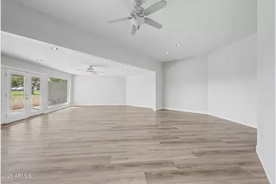 10189 W Pineaire Drive, Sun City, AZ 85351 - Photo 2