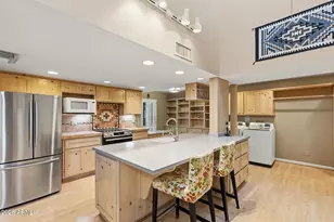 7352 N 7th Pl, Phoenix, AZ 85020 - Photo 1