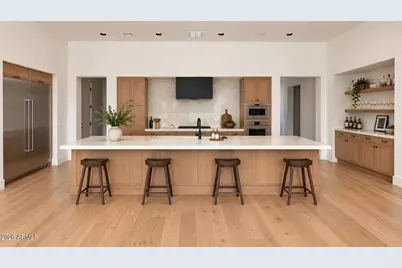 1539 W Wagon Wheel Drive, Phoenix, AZ 85021 - Photo 2