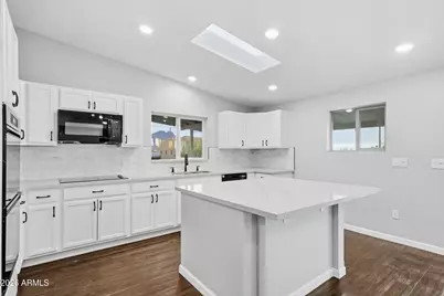 749 E McDowell Boulevard, Apache Junction, AZ 85119 - Photo 12