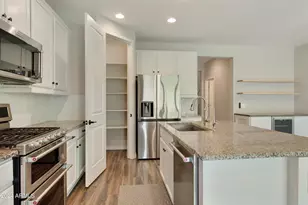 2860 E Riane Rd, Phoenix, AZ 85050 - Photo 18