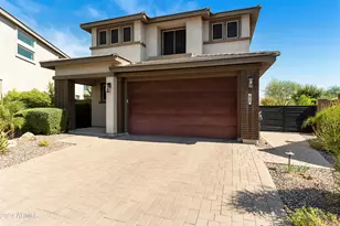2860 E Riane Rd, Phoenix, AZ 85050 - Photo 2
