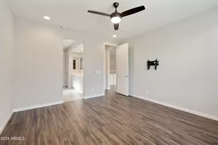 2860 E Riane Rd, Phoenix, AZ 85050 - Photo 30