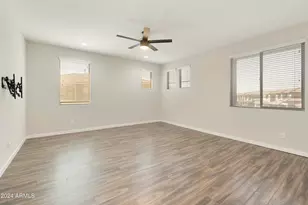 2860 E Riane Rd, Phoenix, AZ 85050 - Photo 32