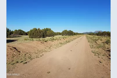 602 W Honey Bee Lane #602, Seligman, AZ 86337 - Photo 6
