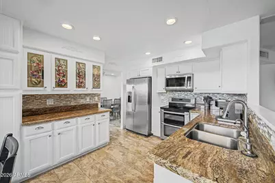 8967 W Maui Lane, Peoria, AZ 85381 - Photo 12