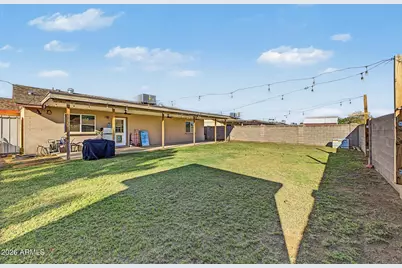 6427 W Purdue Avenue, Glendale, AZ 85302 - Photo 18