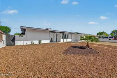 5640 W Highland Avenue, Phoenix, AZ 85031 - Photo 2