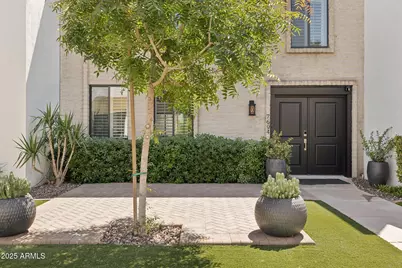 7694 E Minnezona Avenue, Scottsdale, AZ 85251 - Photo 2