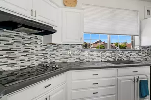 8621 S Maple Ave, Tempe, AZ 85284 - Photo 6