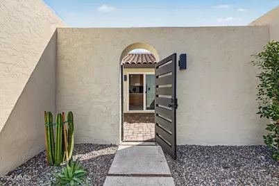 5621 N Palacio Place, Phoenix, AZ 85014 - Photo 2
