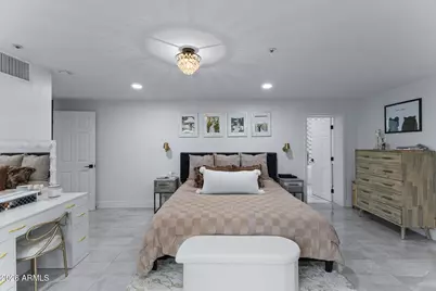 8480 E Coolidge Street E, Scottsdale, AZ 85251 - Photo 18
