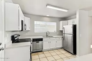 1401 E Kerry Ln, Phoenix, AZ 85024 - Photo 10