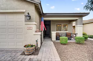 827 W Banyan Ave, San Tan Valley, AZ 85140 - Photo 4