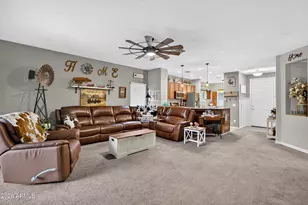827 W Banyan Ave, San Tan Valley, AZ 85140 - Photo 12