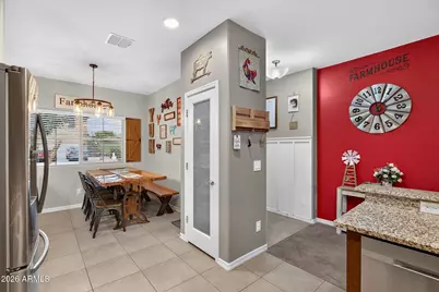 827 W Banyan Avenue, San Tan Valley, AZ 85140 - Photo 6