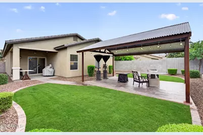 827 W Banyan Avenue, San Tan Valley, AZ 85140 - Photo 32