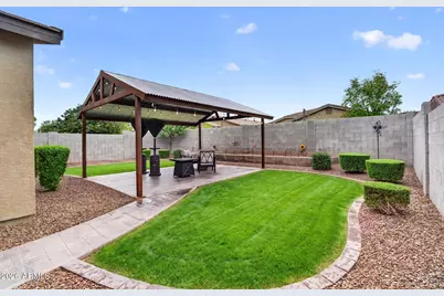 827 W Banyan Avenue, San Tan Valley, AZ 85140 - Photo 34