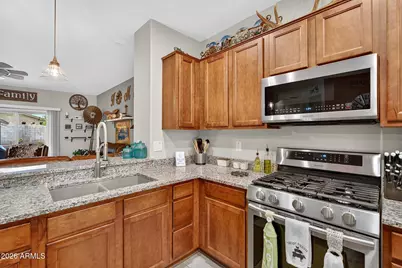 827 W Banyan Avenue, San Tan Valley, AZ 85140 - Photo 10