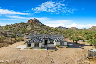 27322 N Brenner Pass Road, San Tan Valley, AZ 85144 - Photo 2
