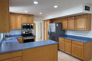 621 E Calavar Rd, Phoenix, AZ 85022 - Photo 6