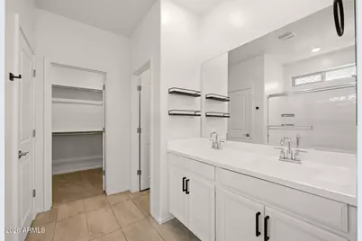 17812 W Oberlin Way, Surprise, AZ 85387 - Photo 4