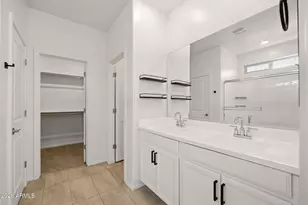 17812 W Oberlin Way, Surprise, AZ 85387 - Photo 4