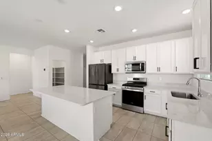 17812 W Oberlin Way, Surprise, AZ 85387 - Photo 2